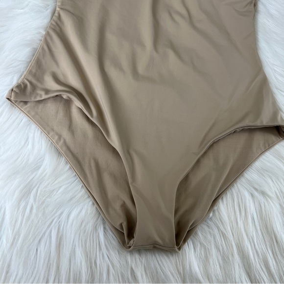 Becca Virtue High Neck Key Hole Front One Piece Swimsuit Tan Color Size Large - Picture 4 of 16